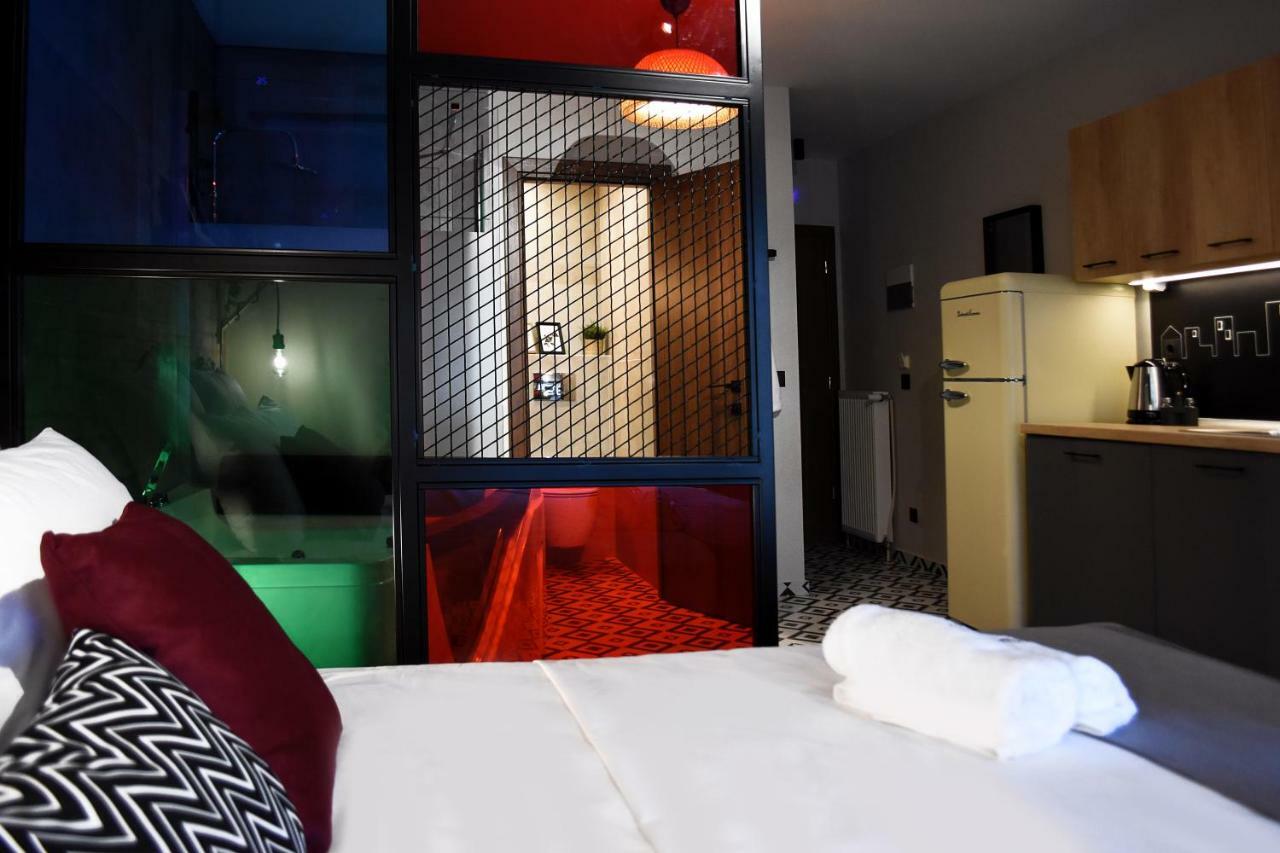 Q Luxury Rooms Salonicco Esterno foto
